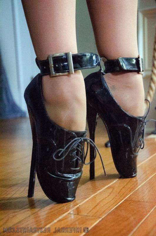 16P Cherie DeVille on high heels with pantyhose down is rope bound