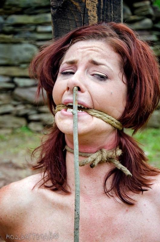 16P Cici Rhodes redhead is bound outdoors her tits with clothes pins