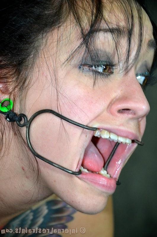 16P Juliette Black is pussy spread bound in dungeon
