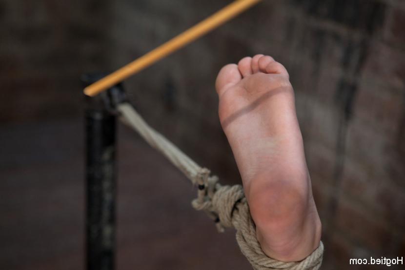 15P Miss Haize rope bound and exposed is made to cum