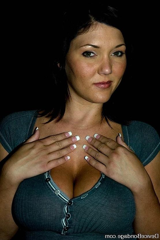 15P Nude Claire Dames her huge tits are bound and whipped