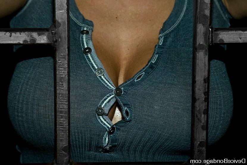 15P Nude Claire Dames her huge tits are bound and whipped