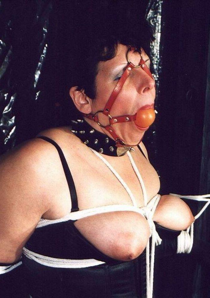 15P Kinky submissive girlfriends tied up gallery 17