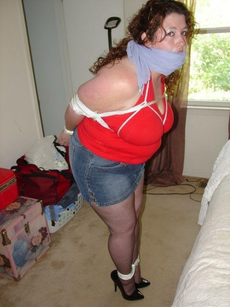15P Kinky submissive girlfriends tied up gallery 22
