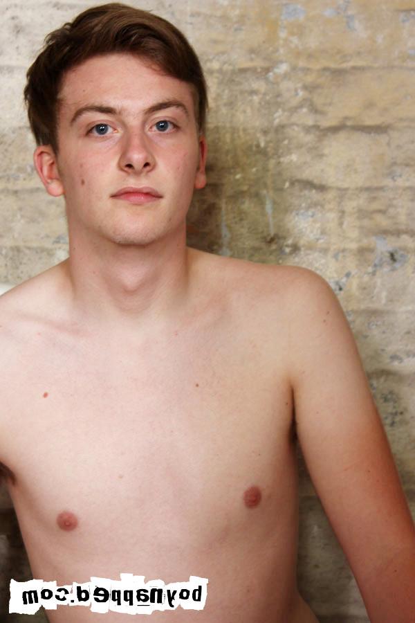 15P Smooth, innocent looking Sean McIntyre is the epitome of a twink - but he's got 