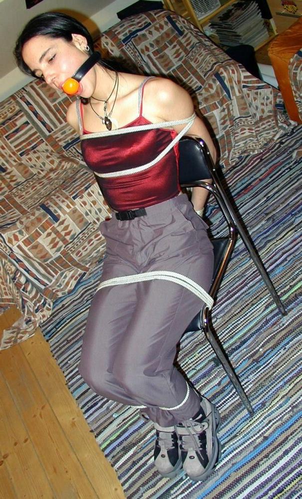 15P Kinky submissive girlfriends tied up gallery 20