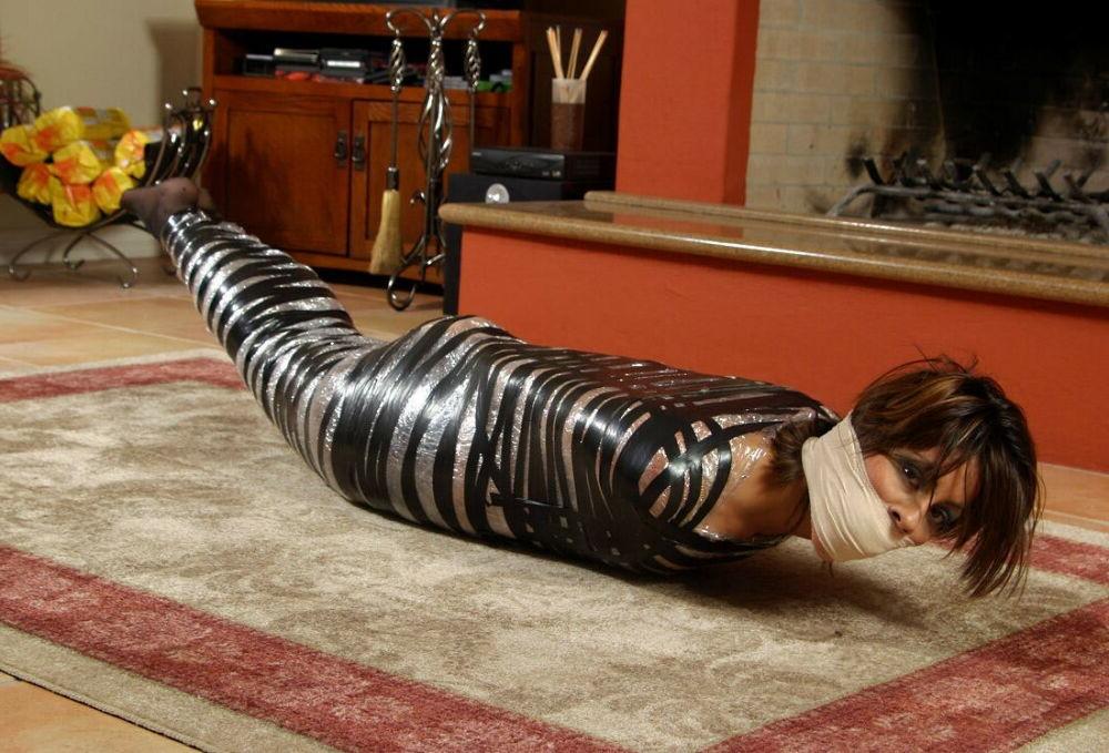 15P Kinky submissive girlfriends tied up gallery 2