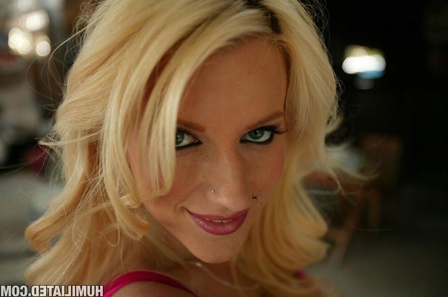 16P Busty Halie Cummings tied up by her boyfriend