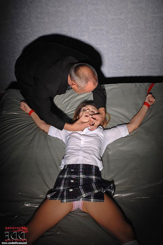 16P Nataly Von smoking hot sexy schoolgirl is bound to bed