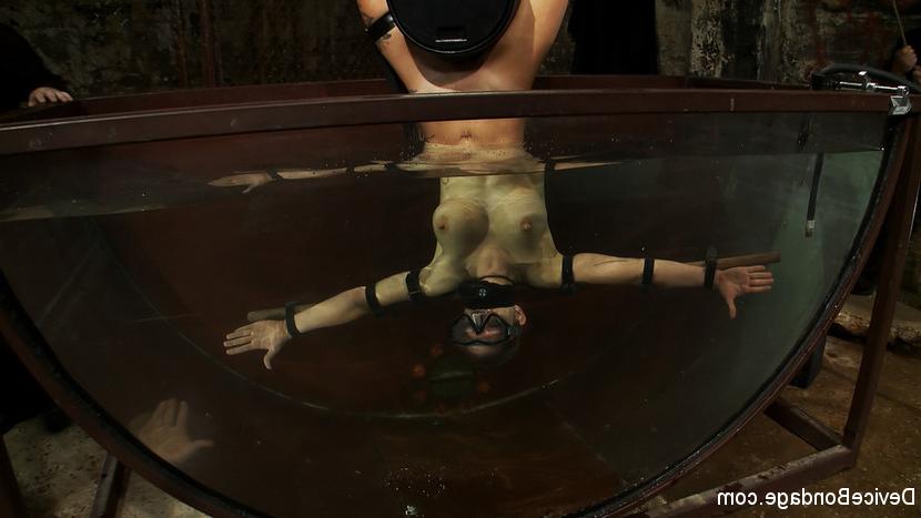 15P Rain Degre babe orgasms bound underwater to sybian