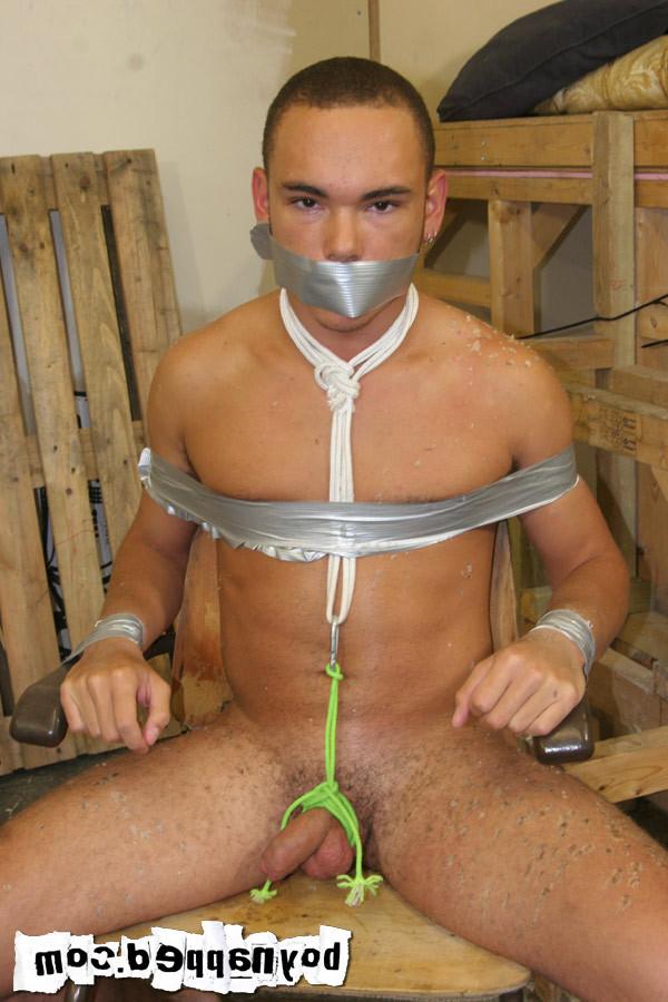 15P Zak is a straight guy, with a killer six-pack and biceps, who found himself ...