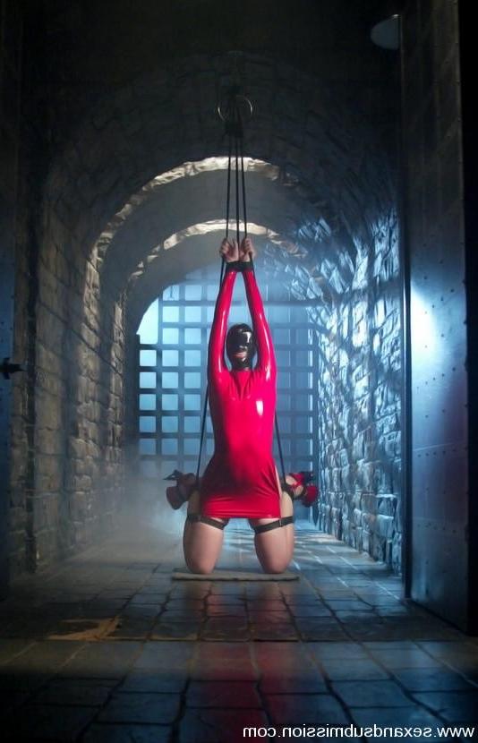 15P Annette Schwarz in latex bound and fucked in dungeon