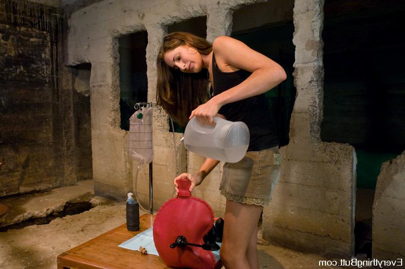 15P Kara Dax auditions some enemas