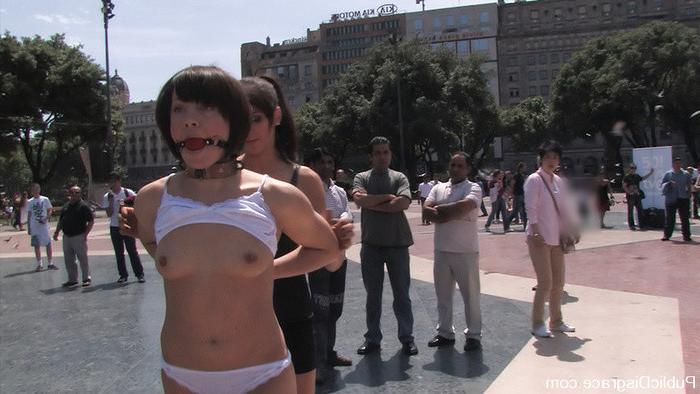 15P Slut double teamed in public