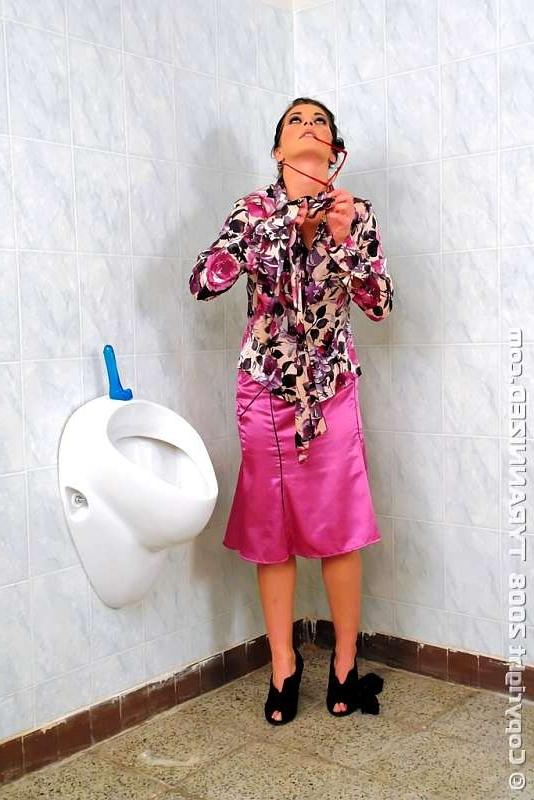 16P Strict teacher punishes two students in the toilet