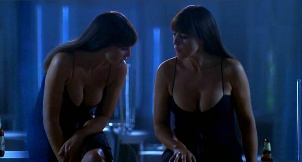 20P Sexy provocative pics of Italian Model Monica Bellucci