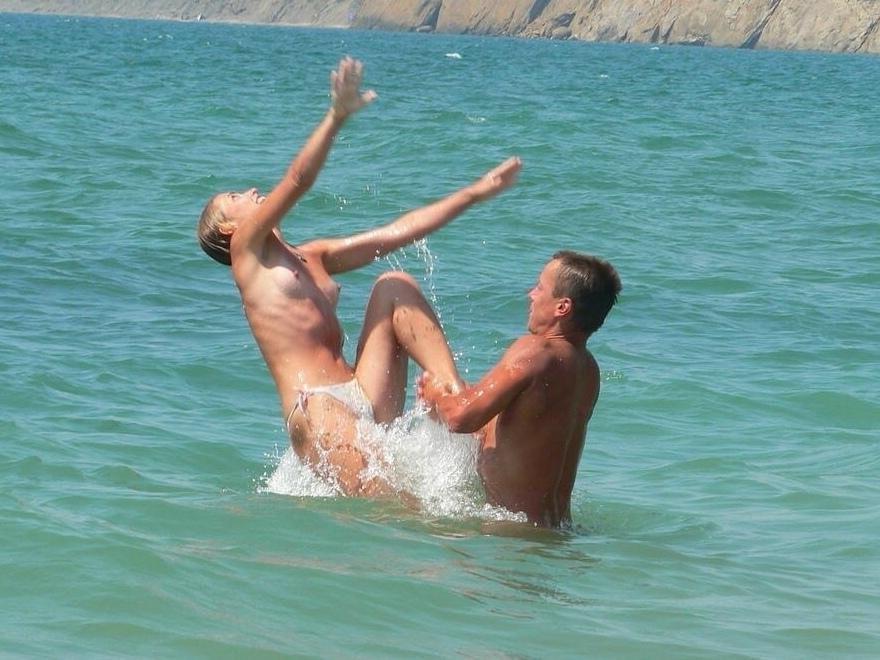 15P New mature friends bound by the love of being nude