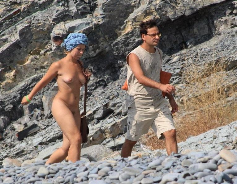 15P New teen friends bound by the love of being nude