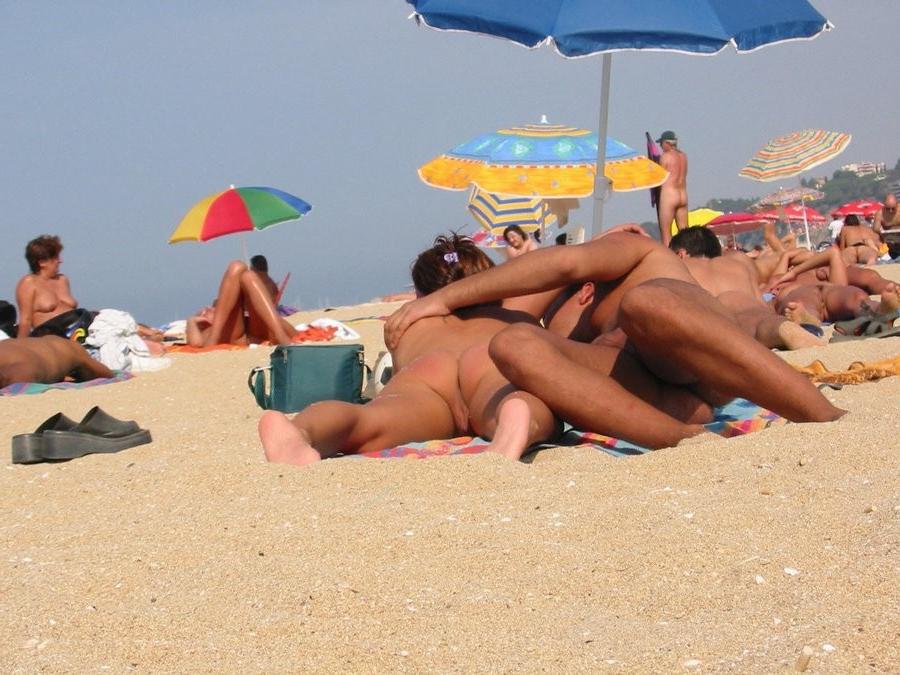 15P New teen friends bound by the love of being nude