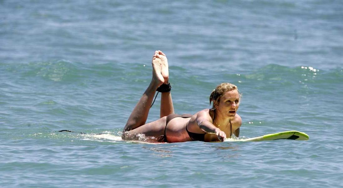 15P hot cameron diaz shows off her perfect body