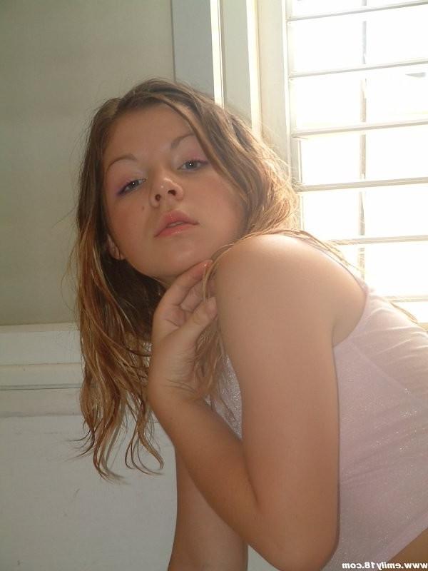 16P Sweet innocent angel posing sexy