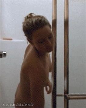 15P Breathtaking nude celebrity photos