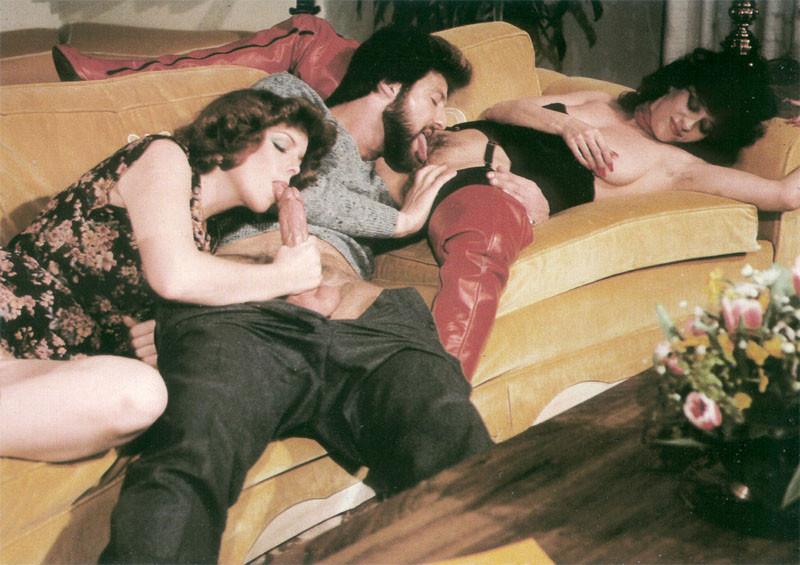 10P Vintage hairy threesome sex pictures