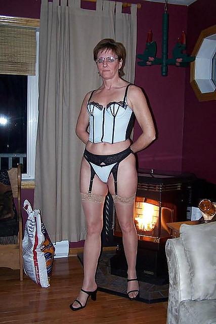 19P Skinny Blonde Mature In Stockings