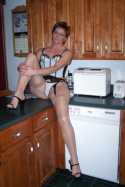 19P Skinny Blonde Mature In Stockings