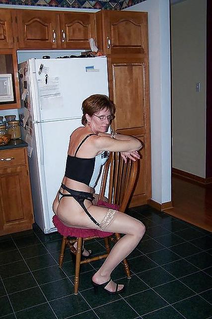 19P Skinny Blonde Mature In Stockings
