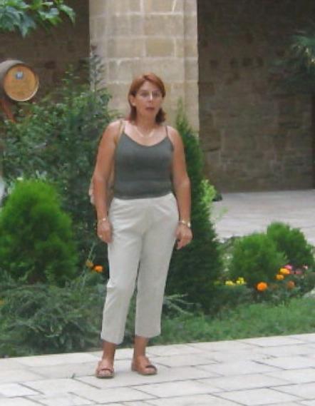 25P Mature Wife Posing and Fucking