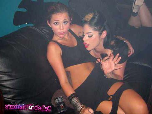 15P Celebrity Miley Cyrus totaly exposed 