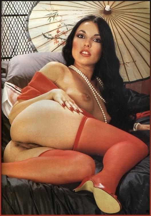 12P Vintage porno pictures with Hyapatia Lee