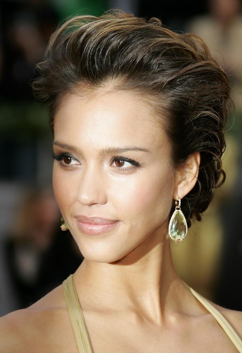 15P Tempting celebrity Jessica Alba posing for Playboy