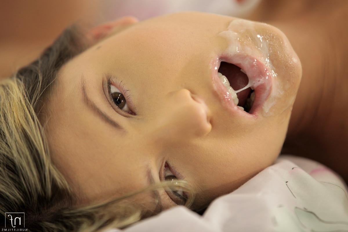 19P Gina Gerson Cum Covered
