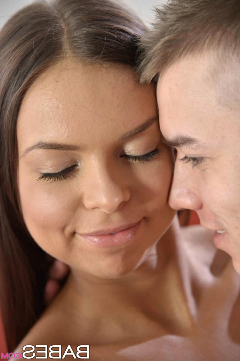 15P Gina Russel passionately making love to her boyfriend