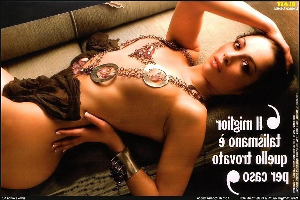 15P Revealing Pics of sexy Italian Politician Mara Carfagna
