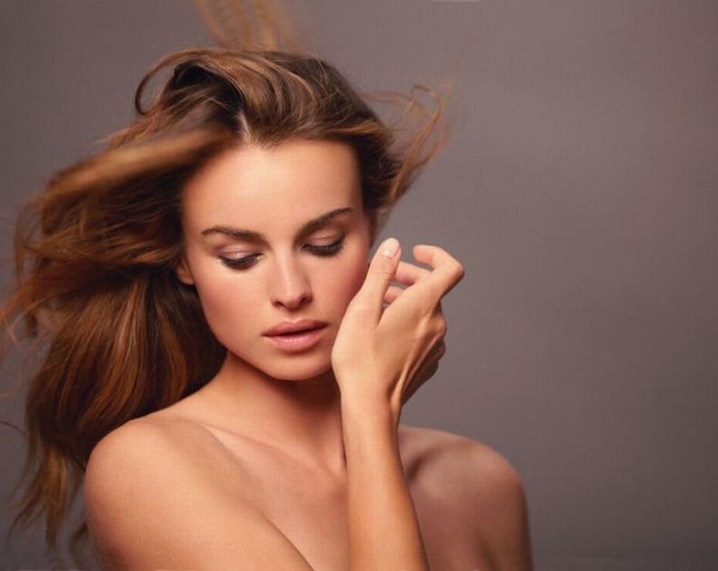 15P Naked Pics of scorching hot Polish Model Kasia Smutniak