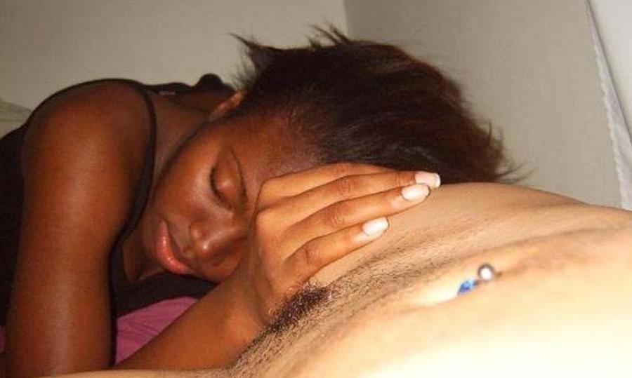 12P Ghetto babes love to spread their legs