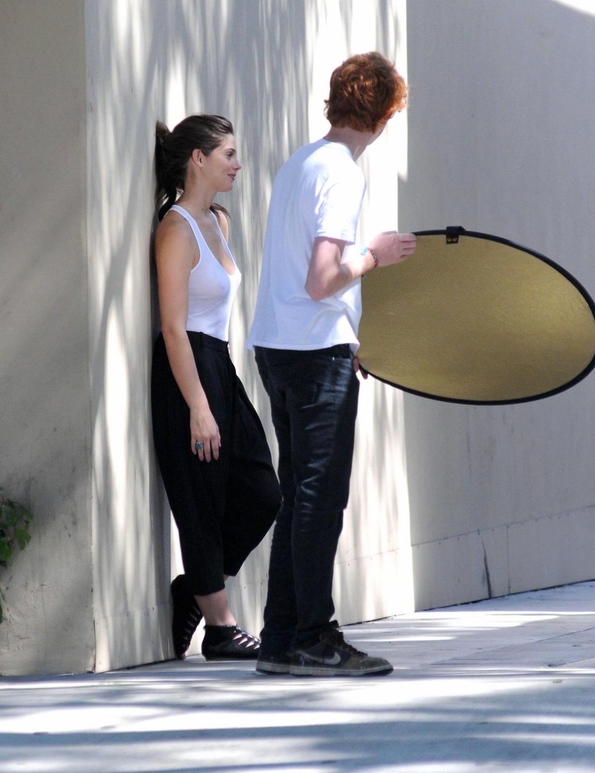 16P Hot Ashley Greene and her nude scandal pics