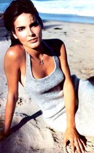 15P beautiful brunette actress Angie Harmon nudes and see thrus
