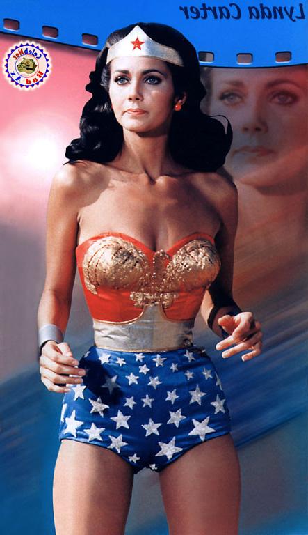15P Wonderwoman aka Lynda Carter nude pictures