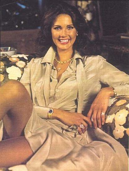 15P Wonderwoman aka Lynda Carter nude pictures