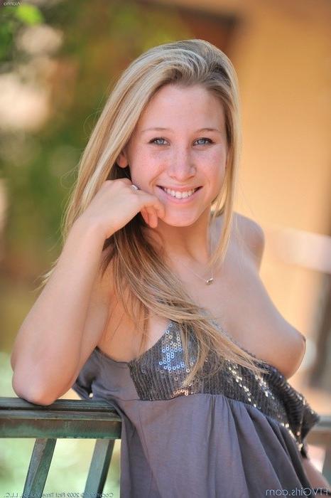 15P Freckles and High Heels