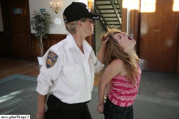 11P Lesbian policewoman seducing lovely girl