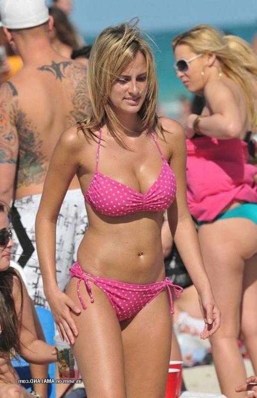 10P Random amateur beach babes show off their big round tits