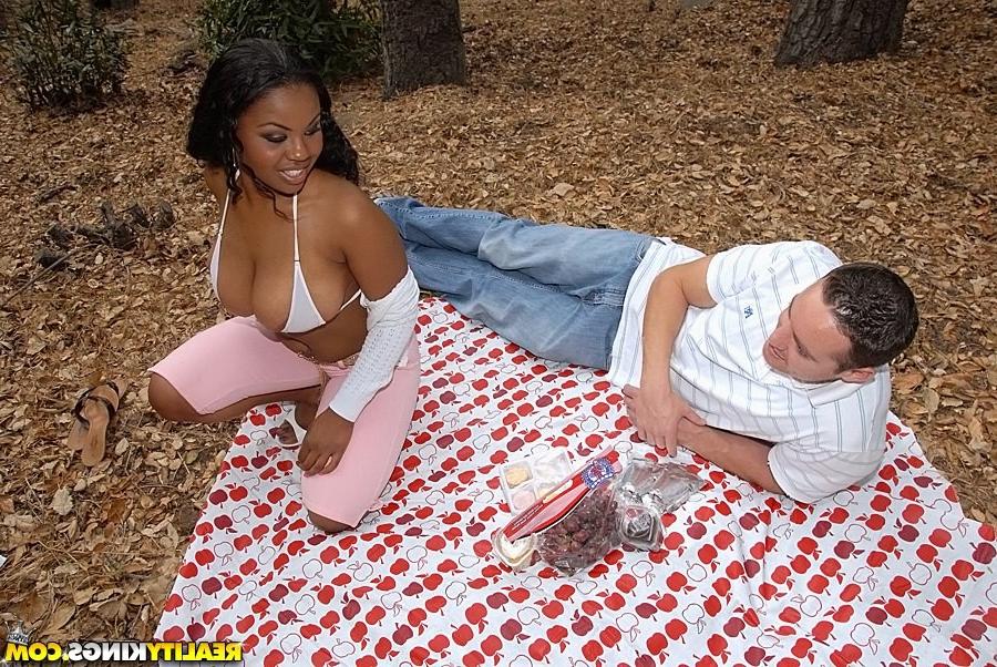 20P Romeo couldn't believe his eyes when he saw Layllani's breasts and he wanted to 