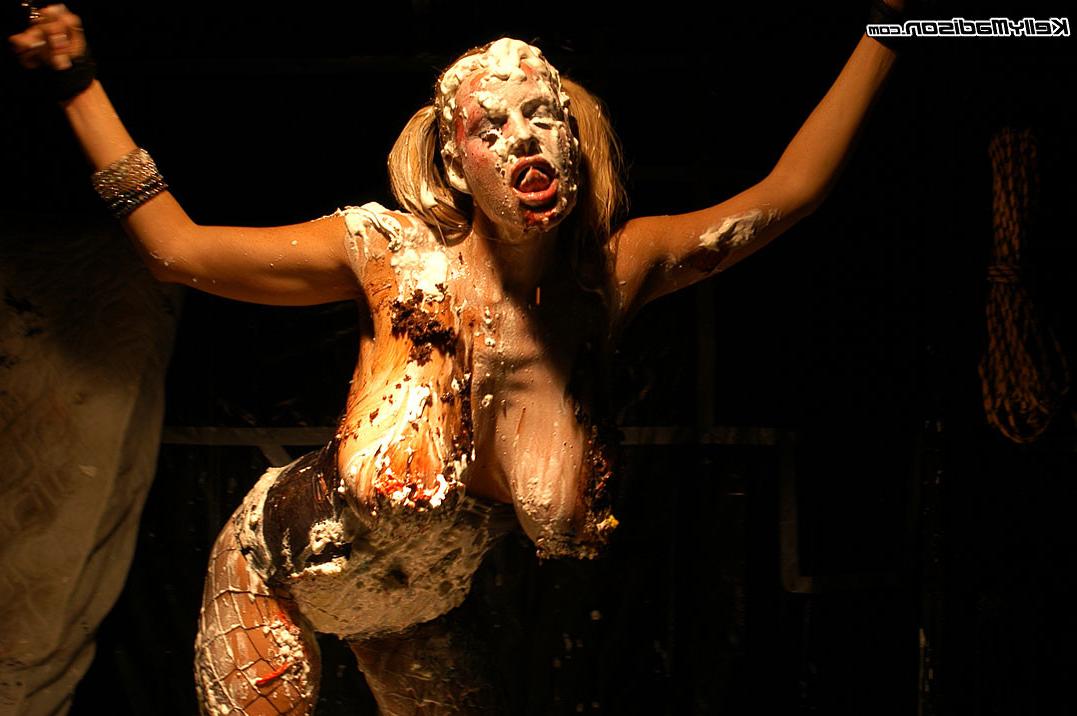 16P Kelly gets all messy with cake and cream.