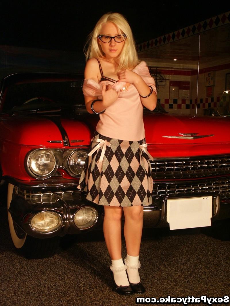 16P Big boob blonde schoolgirl Patty
