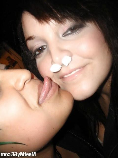 16P Hot busty teen flashes huge natural tits